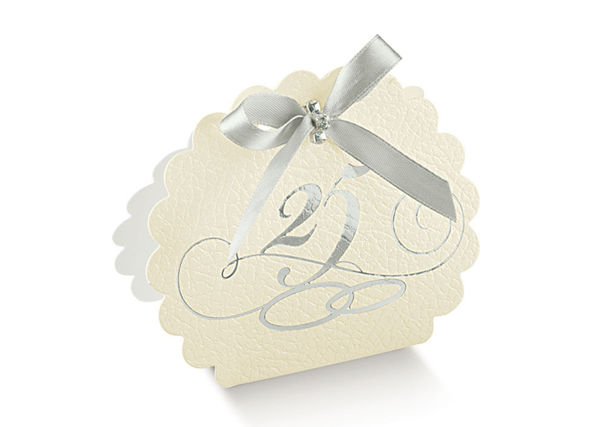 Immagine di Scatola porta confetti - Borsa 25° Anniversario 58x40x85 mm Pelle Bianco 10 pezzi