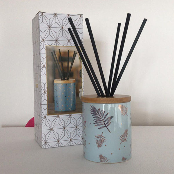 Immagine di Diffusore in ceramica con coperchio in bamboo e bastoncini