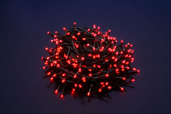 Immagine di Serie Luci 180 LED Rosso Uso Interno con 8 funzioni