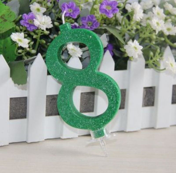 Immagine di Candelina Glitterata Numero 8 Verde 10,8 cm