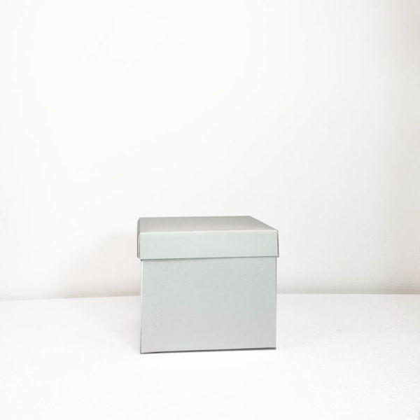 Scatola bianca elegante per bomboniere 12x12x10 cm