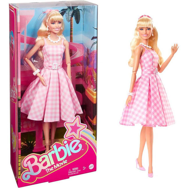 Barbie The Movie 2023 con abito rosa a quadretti e accessori