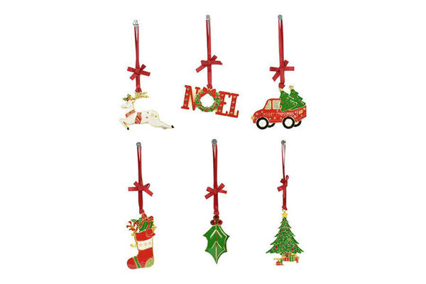 Appendini natalizi assortiti in vari soggetti con nastro rosso