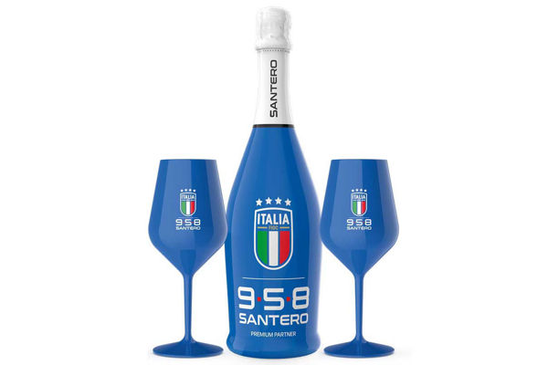 Box Santero Nazionale con bottiglia e due bicchieri azzurri personalizzati 9.5.8 Italia