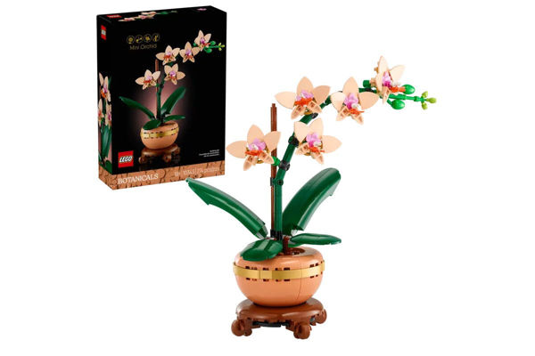 LEGO Botanicals 10343 mini-orchidea costruibile con vaso color pesca e fiori realistici