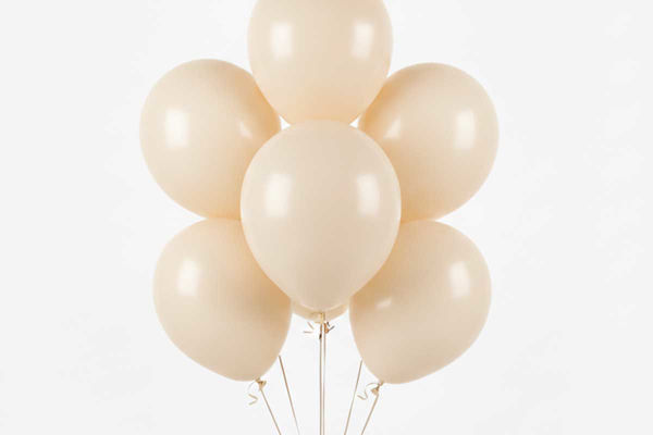 Palloncini avorio in lattice decorativi per feste e allestimenti